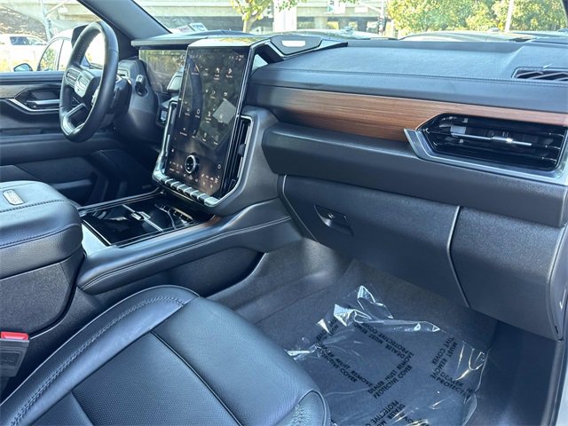 Used 2025 GMC Yukon Denali image 36