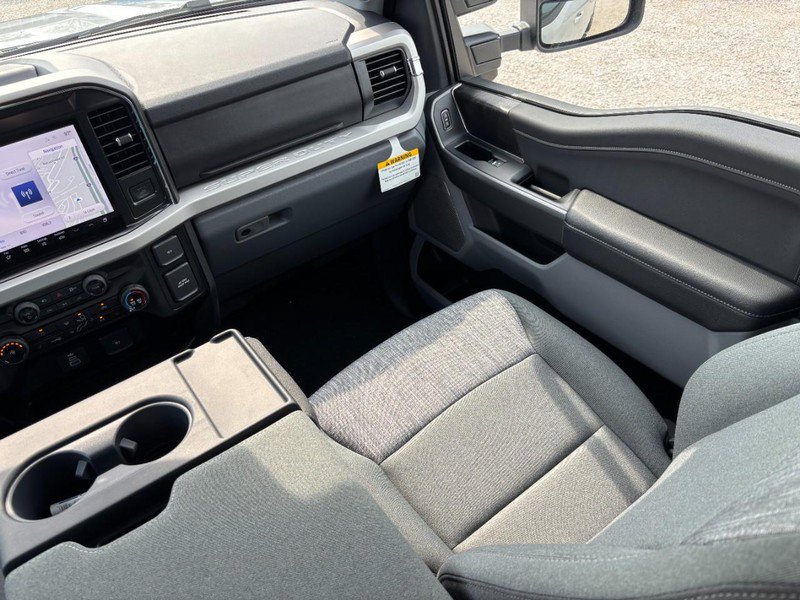 New 2026 Ford F250 XLT w/ XLT Premium Package AWD/4WD image 16