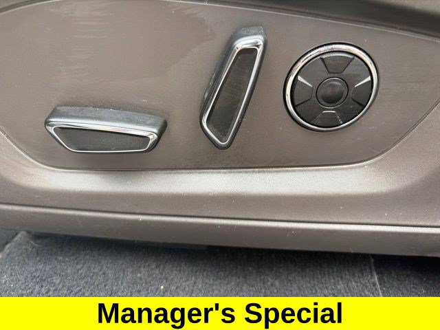 Used 2020 Ford Explorer Platinum w/ Premium Technology Package AWD/4WD image 12