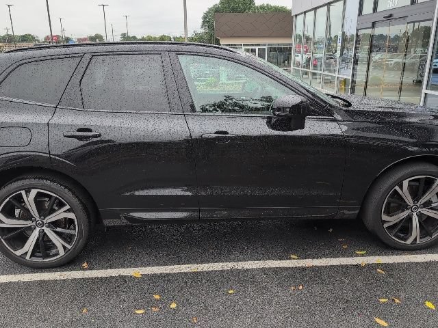 Used 2023 Volvo XC60 B6 Ultimate w/ Protection Package Premier AWD/4WD image 10