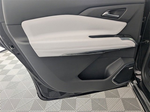 Certified 2025 Chevrolet Traverse High Country image 31