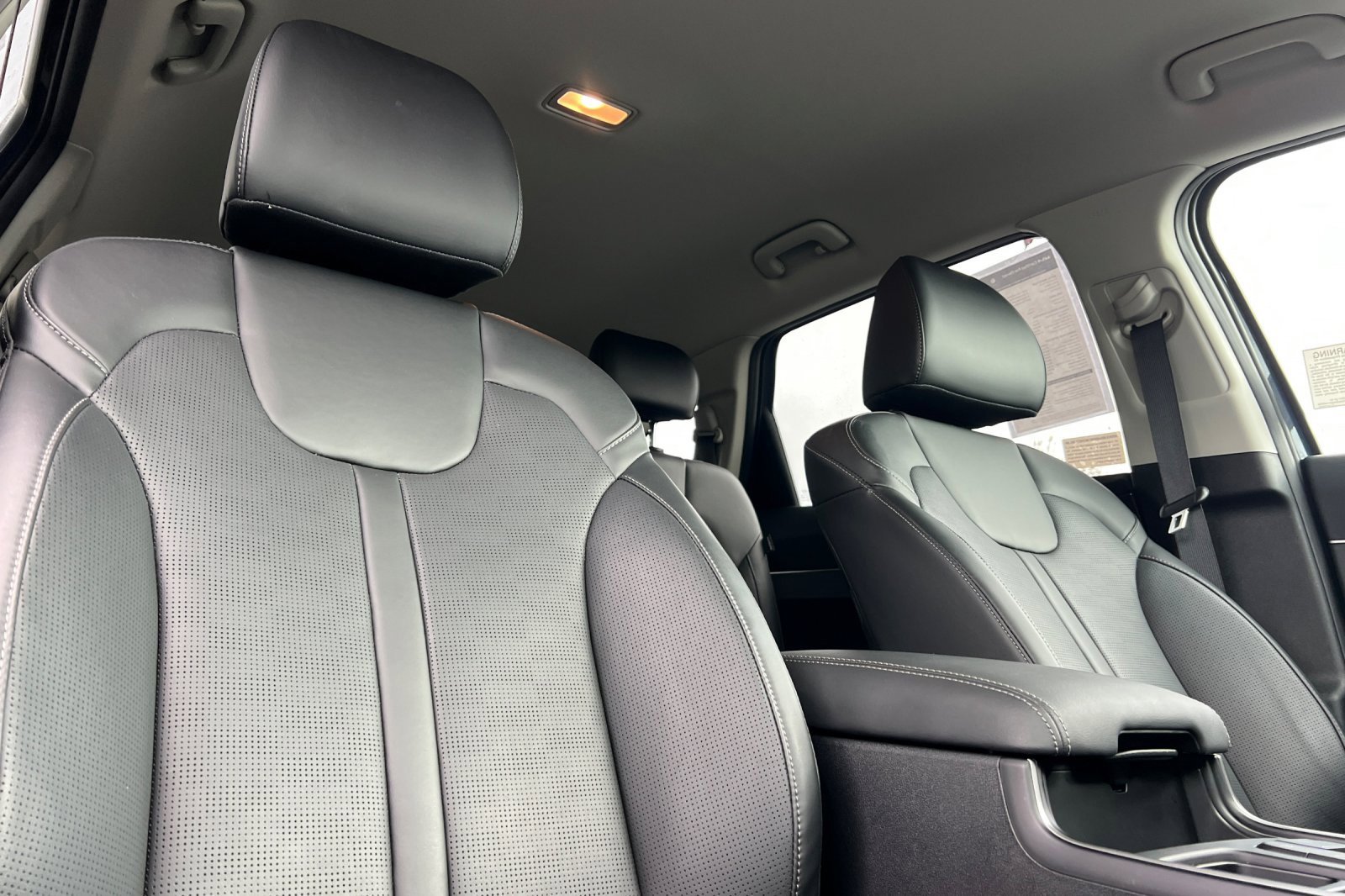 Certified 2025 Kia Sorento S image 21