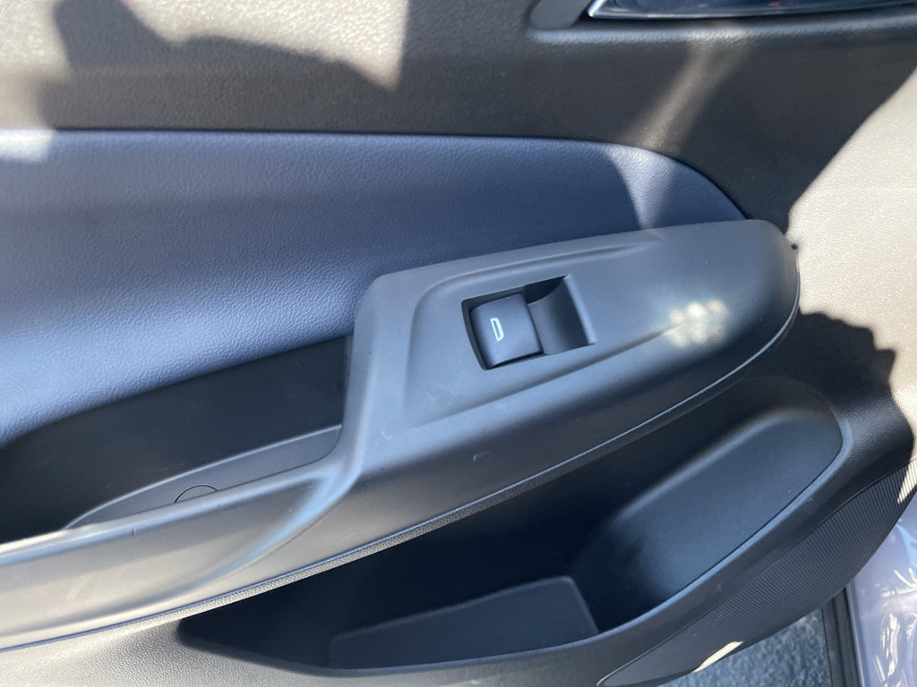 Used 2023 Chevrolet Bolt EUV LT w/ Convenience Package FWD image 37