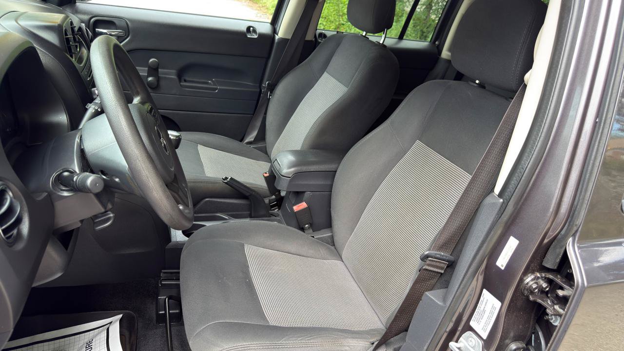 Used 2015 Jeep Patriot Sport AWD/4WD image 28