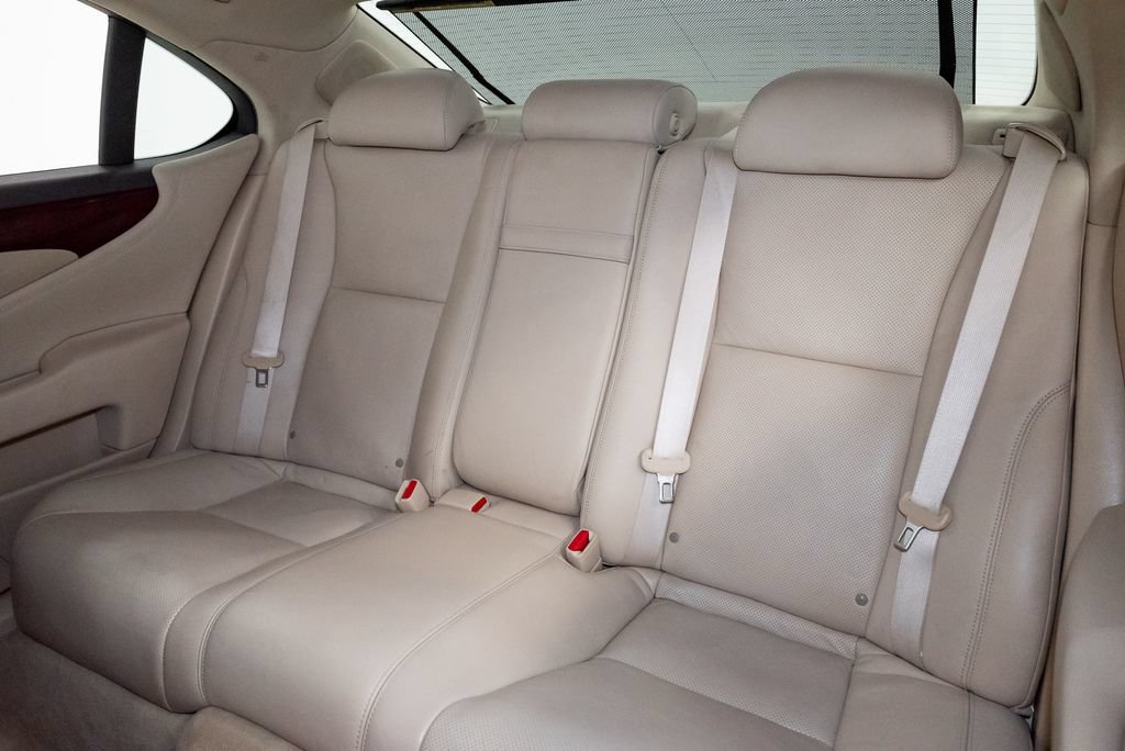 Used 2011 Lexus LS 460 AWD w/ Luxury Value Edition image 22