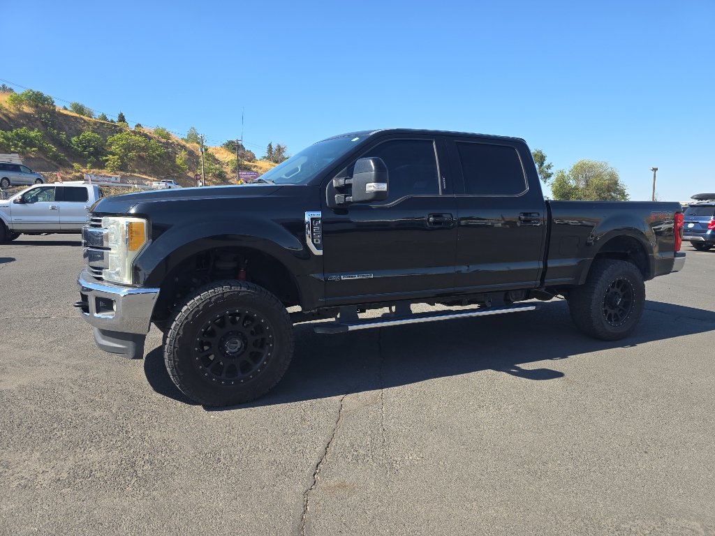 Used 2017 Ford F250 Lariat w/ Lariat Ultimate Package AWD/4WD image 5