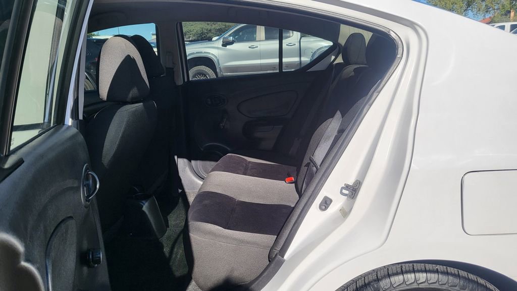 Used 2018 Nissan Versa S Plus FWD image 22