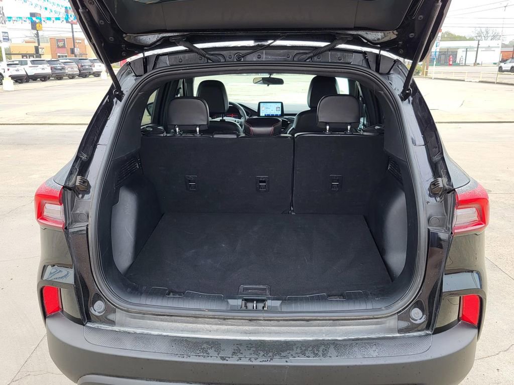 Used 2025 Ford Escape ST-Line image 12