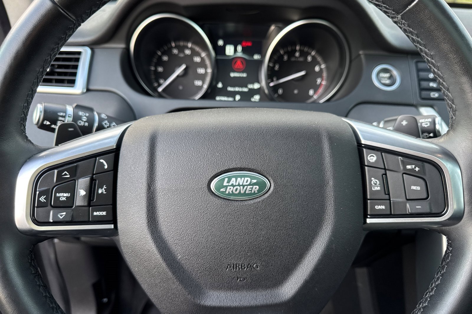Used 2019 Land Rover Discovery Sport HSE image 22