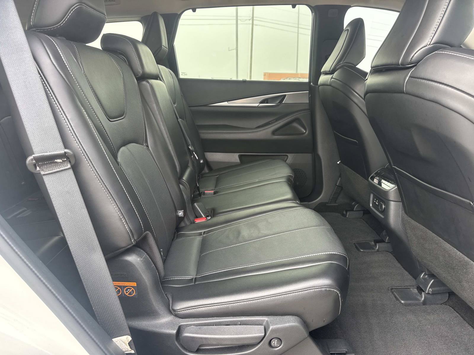 Used 2024 INFINITI QX60 Luxe FWD image 11