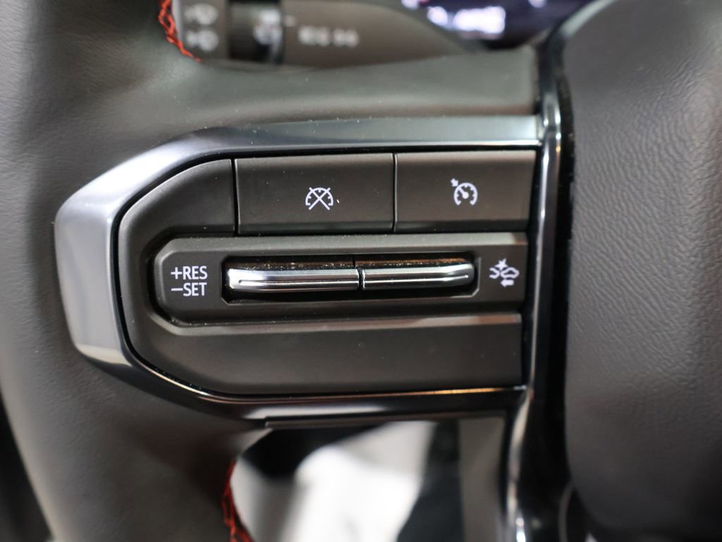 Used 2025 GMC Canyon AT4 w/ AT4X Package image 38