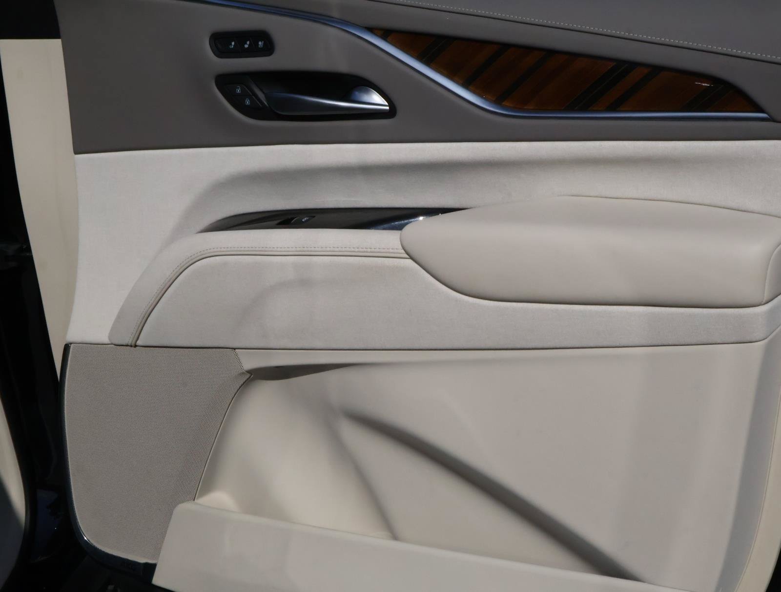 Used 2023 Cadillac Escalade Sport Platinum AWD/4WD image 20