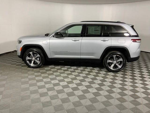 Used 2024 Jeep Grand Cherokee Limited 4xe w/ Luxury Tech Group II image 14