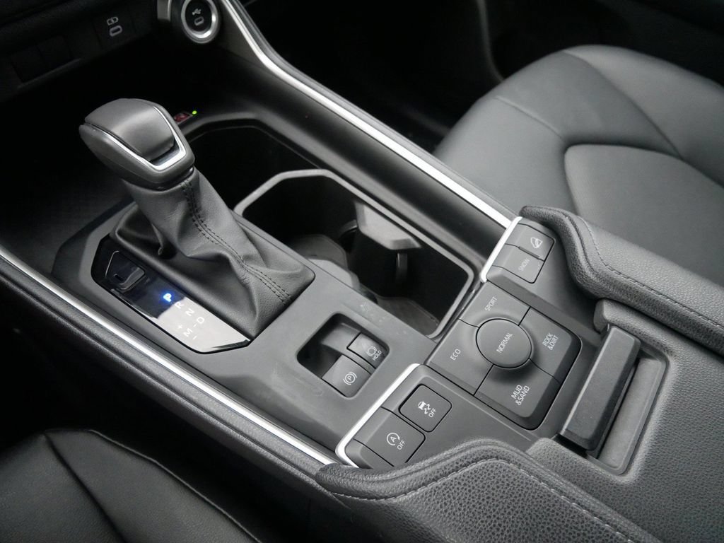 Used 2024 Toyota Grand Highlander AWD image 25
