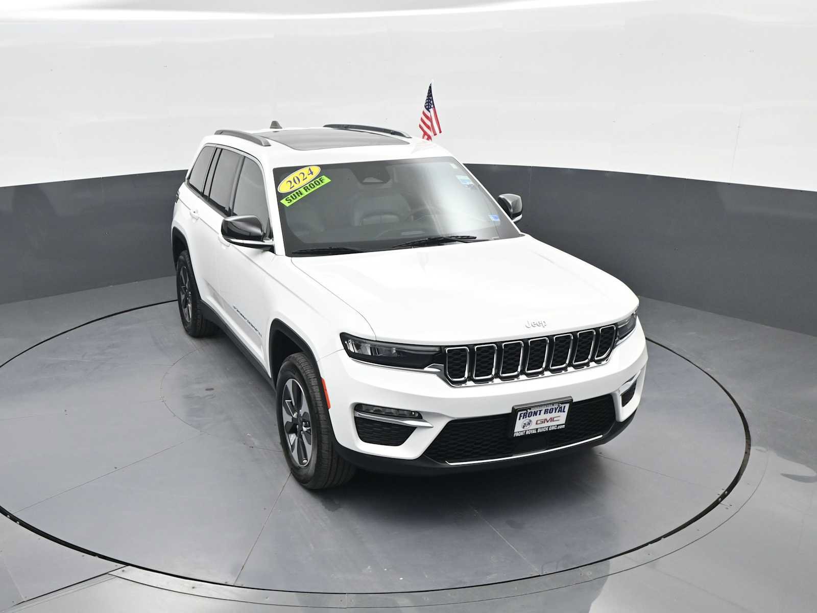 Used 2024 Jeep Grand Cherokee Limited 4xe AWD/4WD image 11