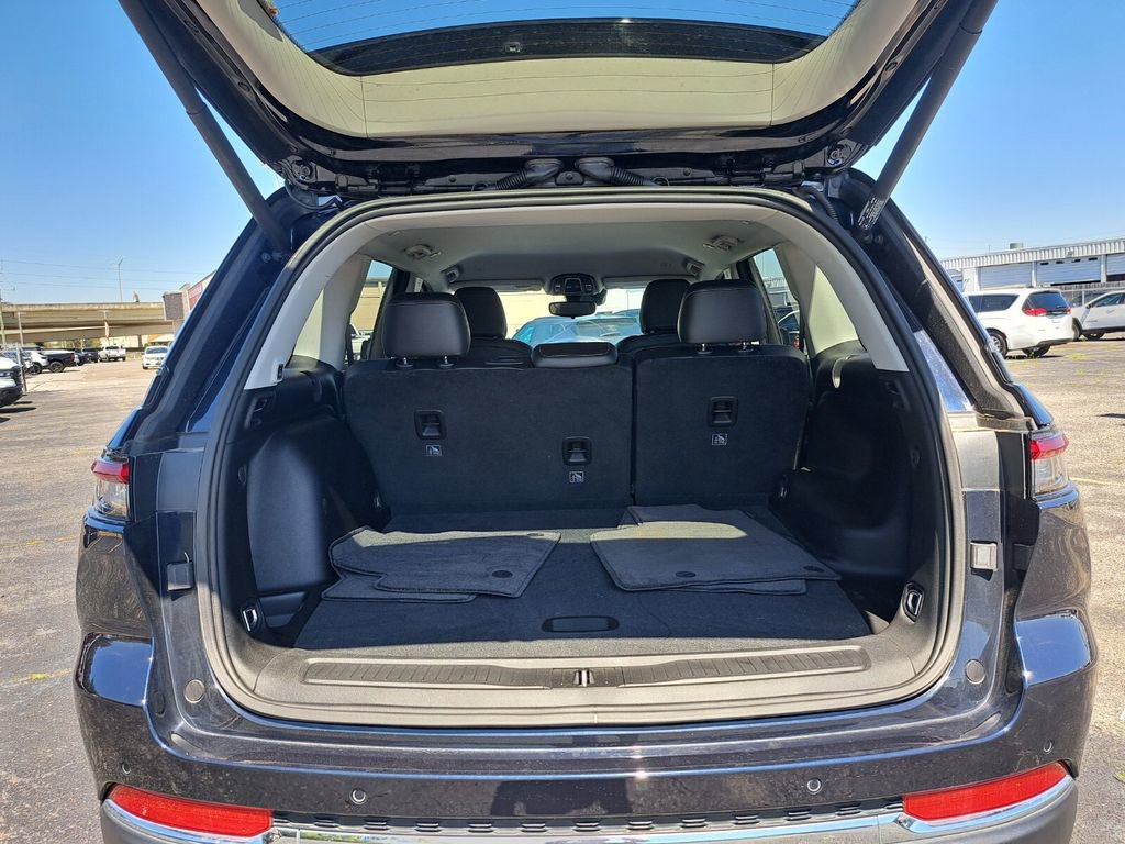 Used 2024 Jeep Grand Cherokee Limited image 24