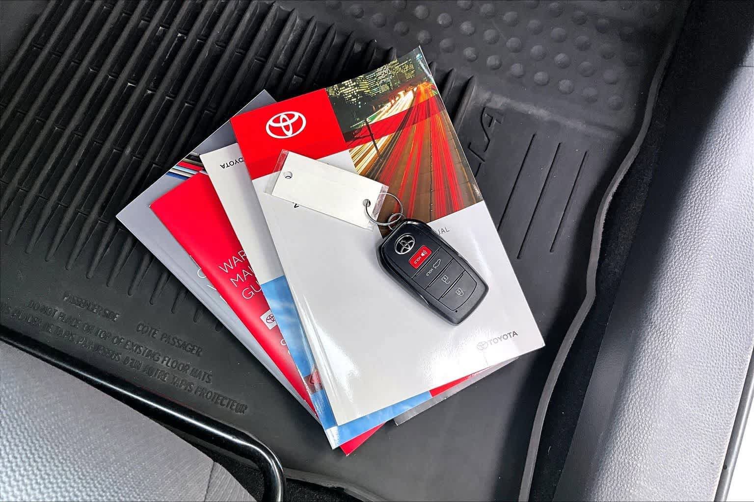 Used 2025 Toyota Corolla SE FWD image 20