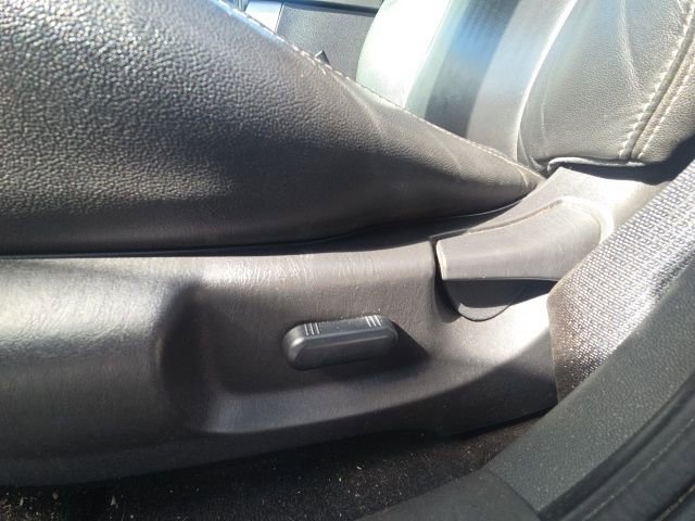 Used 2010 Mercury Mariner Premier image 29