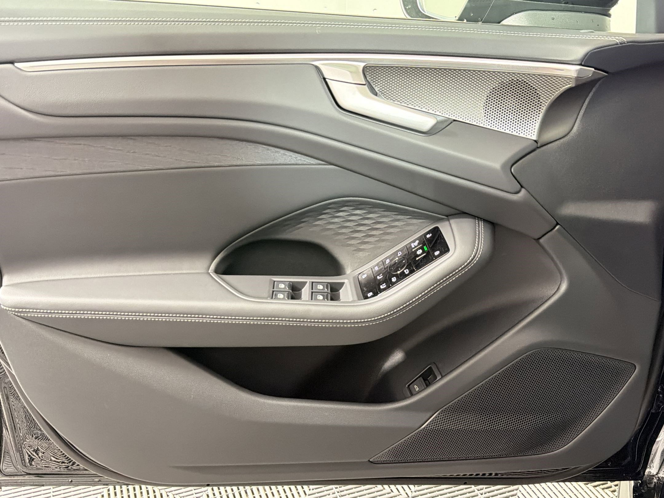 New 2026 Audi A6 Prestige AWD/4WD image 11