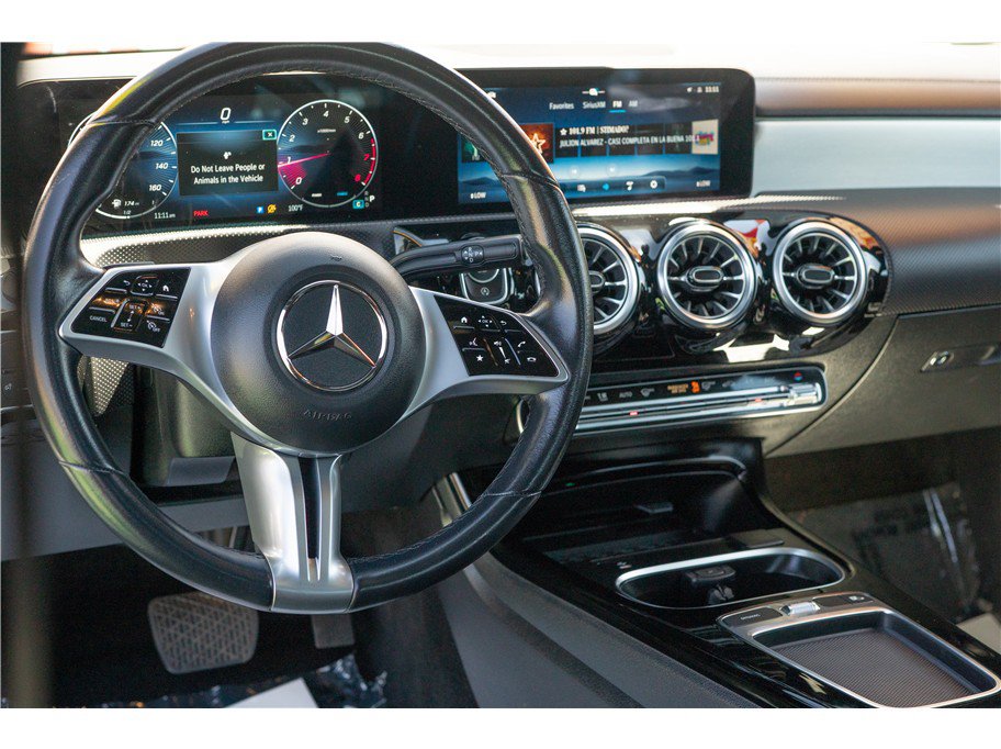 Used 2025 Mercedes-Benz CLA 250 image 30