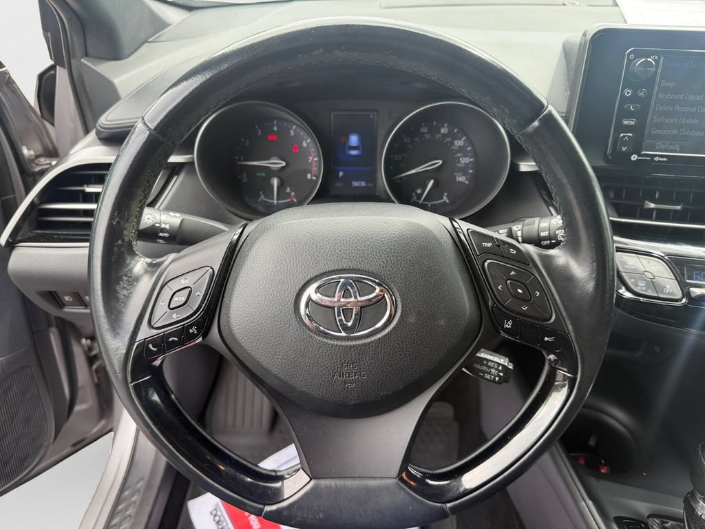 Used 2018 Toyota C-HR XLE FWD image 16
