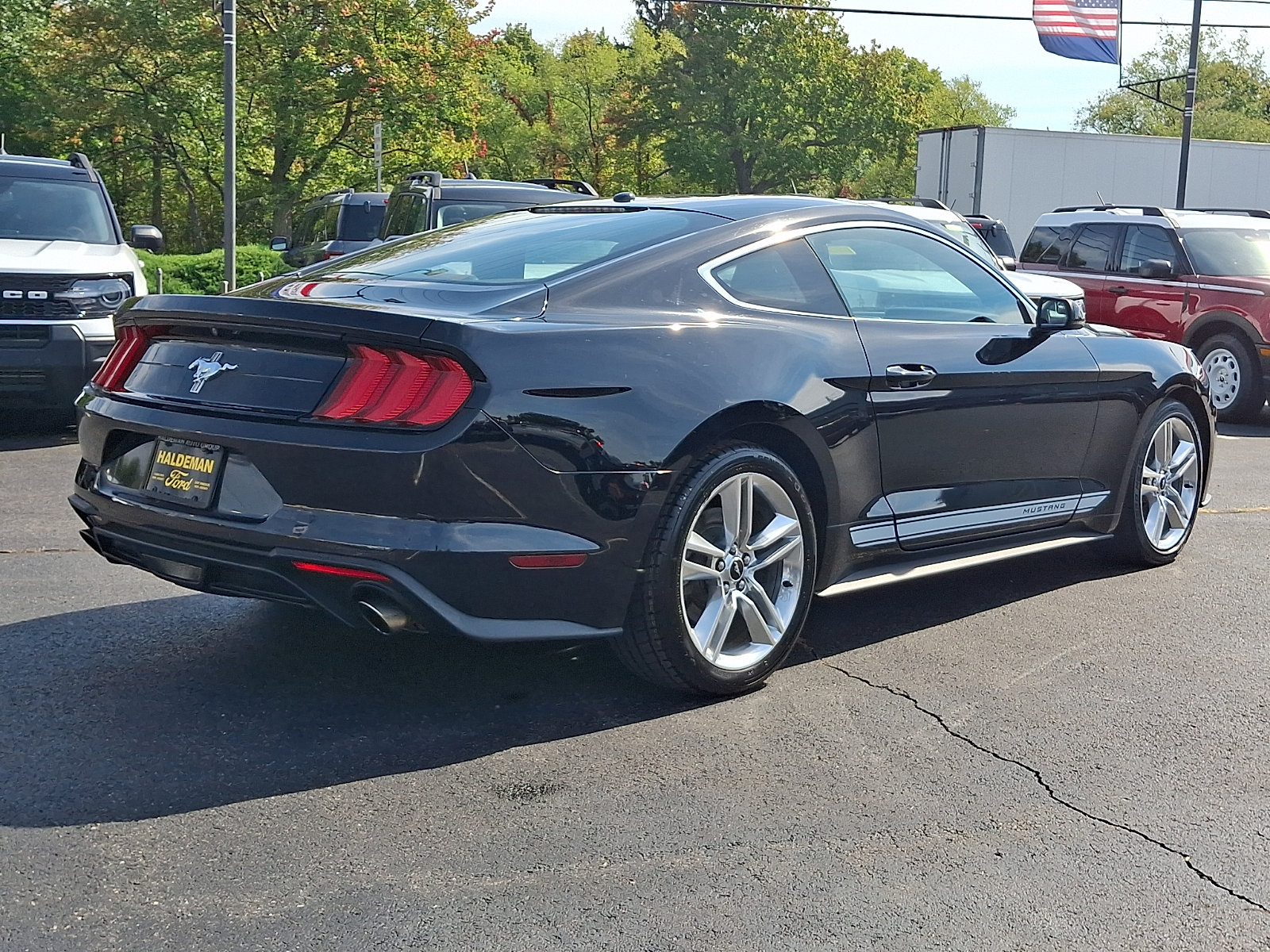 Used 2018 Ford Mustang Premium w/ Pony Package RWD image 7