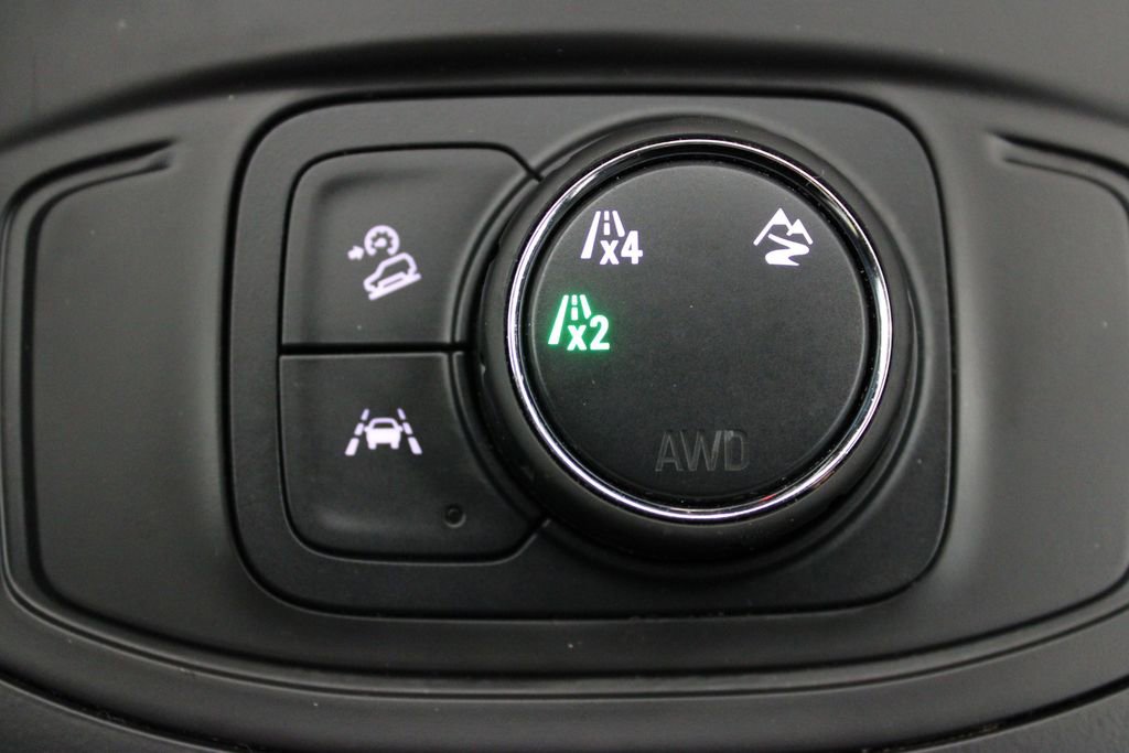 Used 2024 GMC Terrain SLE image 16