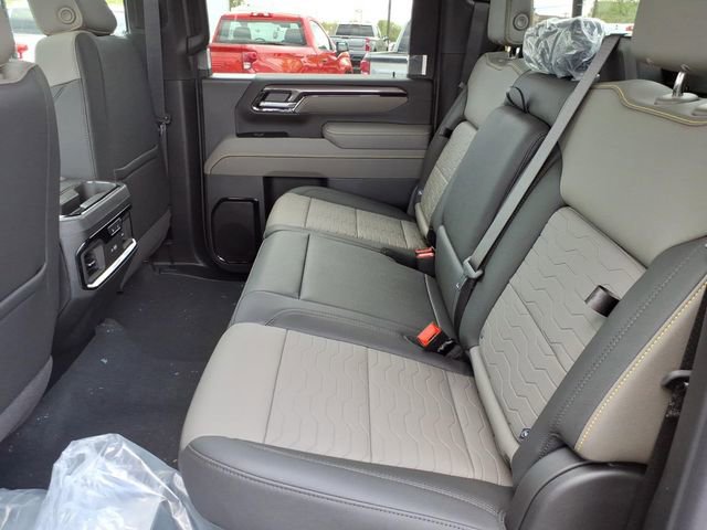New 2026 Chevrolet Silverado 2500 ZR2 w/ LPO, Dark Essentials Package AWD/4WD image 9