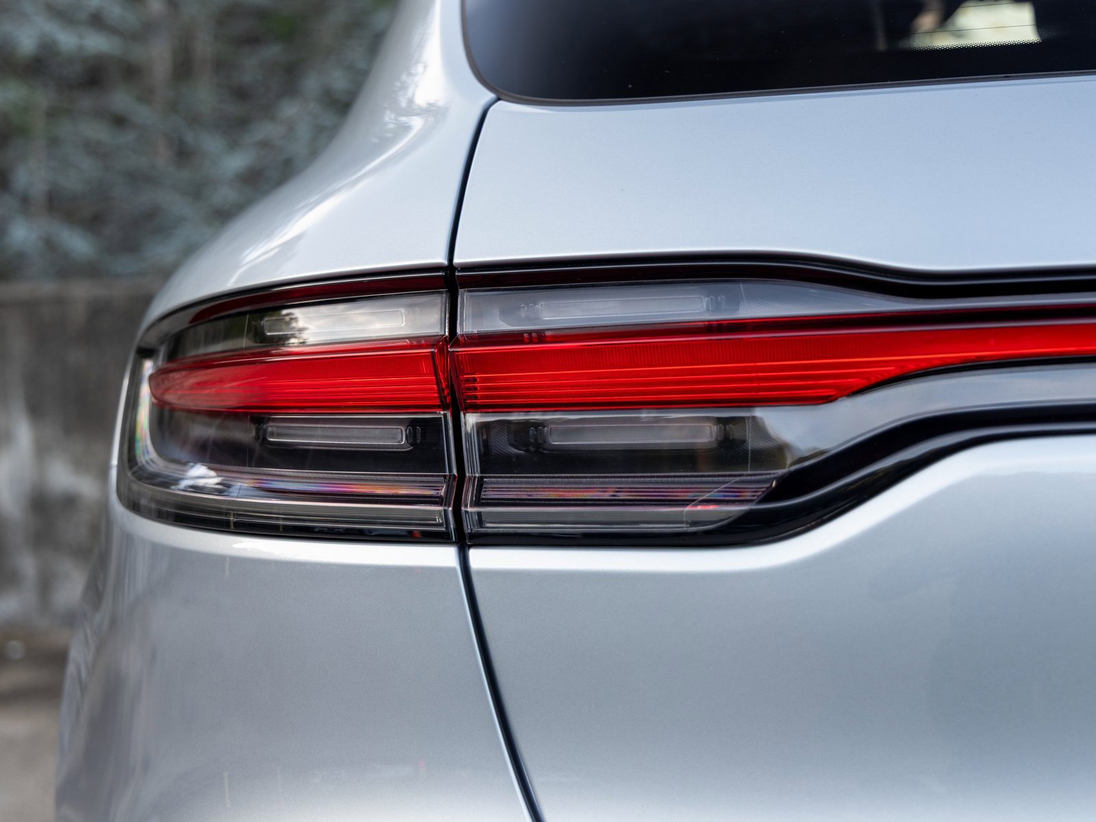 Certified 2025 Porsche Macan image 18