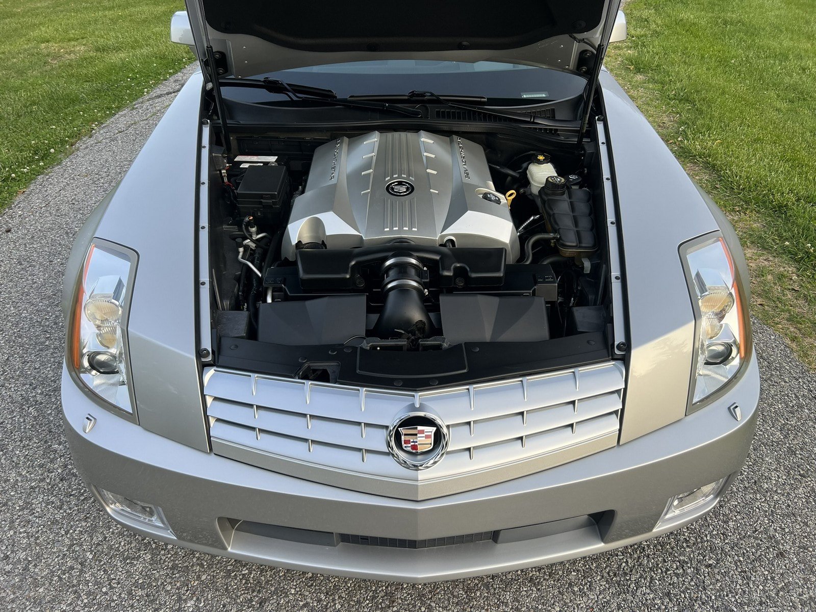 Used 2004 Cadillac XLR RWD image 26