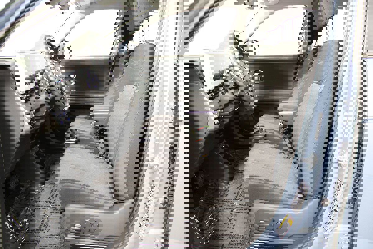 Used 2024 Hyundai Ioniq 5 SE image 21