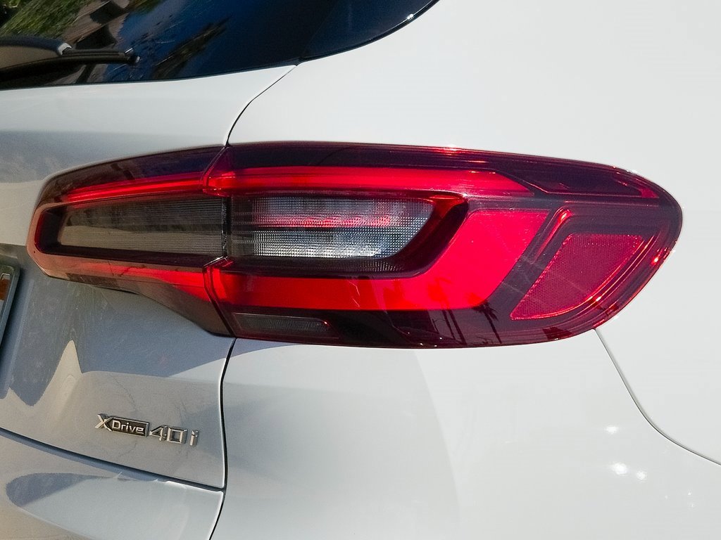 Used 2023 BMW X5 xDrive40i w/ Parking Assistance Package image 8