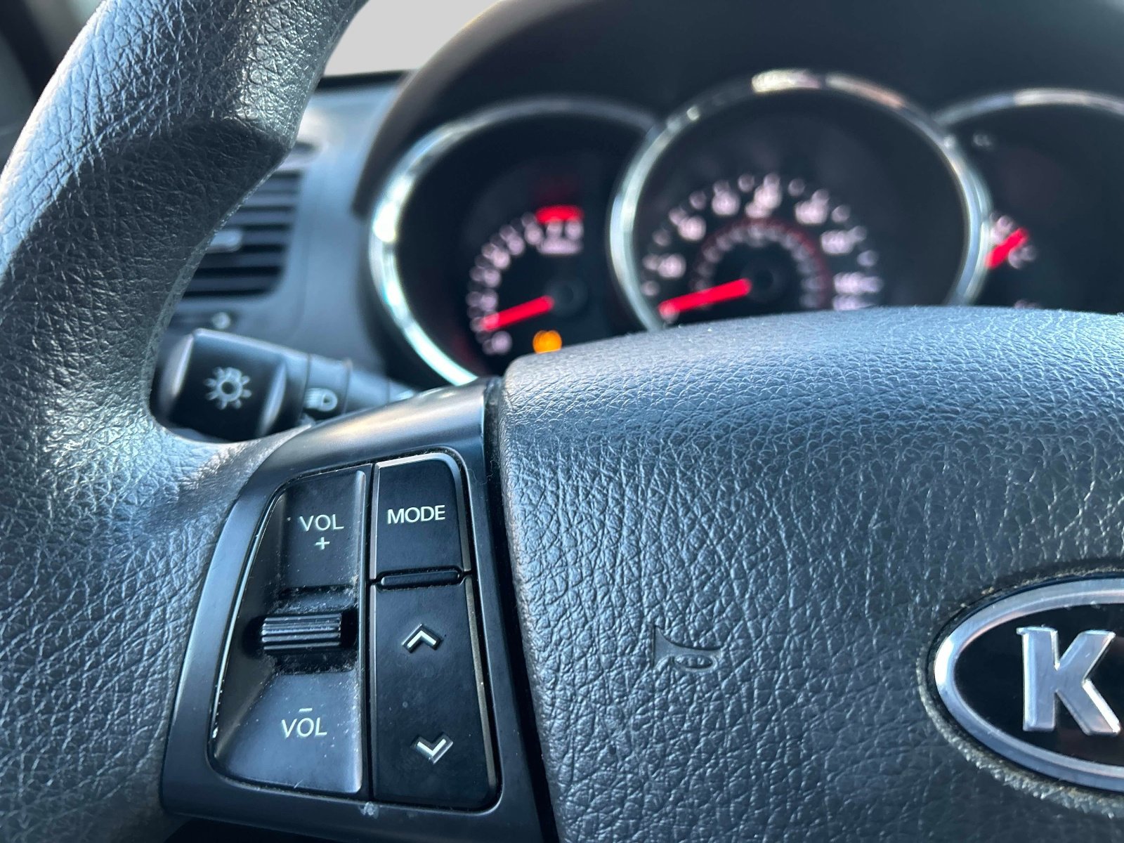 Used 2013 Kia Sorento LX w/ Convenience Pkg image 19