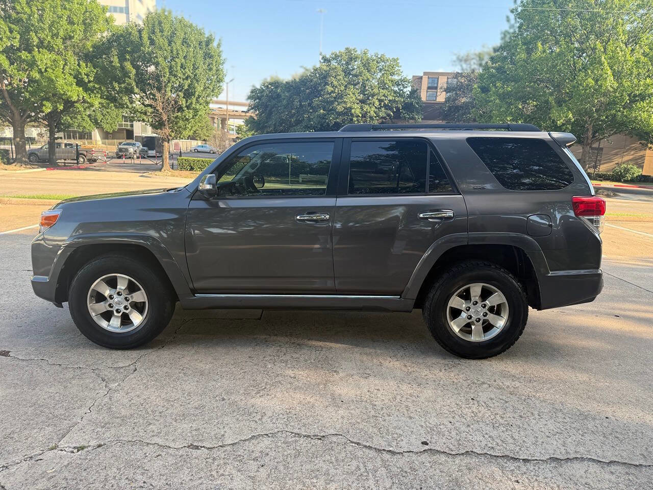 Used 2011 Toyota 4Runner SR5 RWD image 3