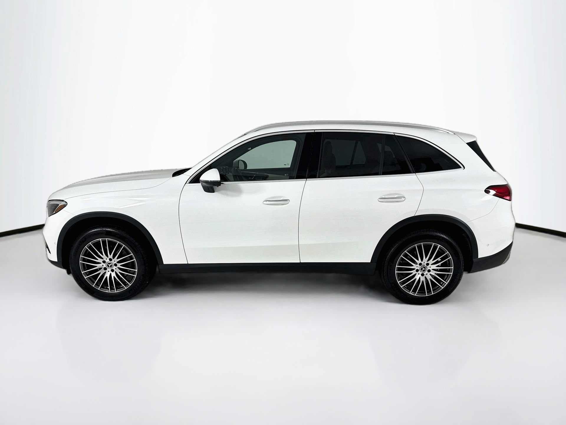 Certified 2023 Mercedes-Benz GLC 300 4MATIC image 5