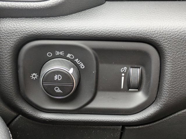 New 2026 RAM 3500 Big Horn AWD/4WD image 24