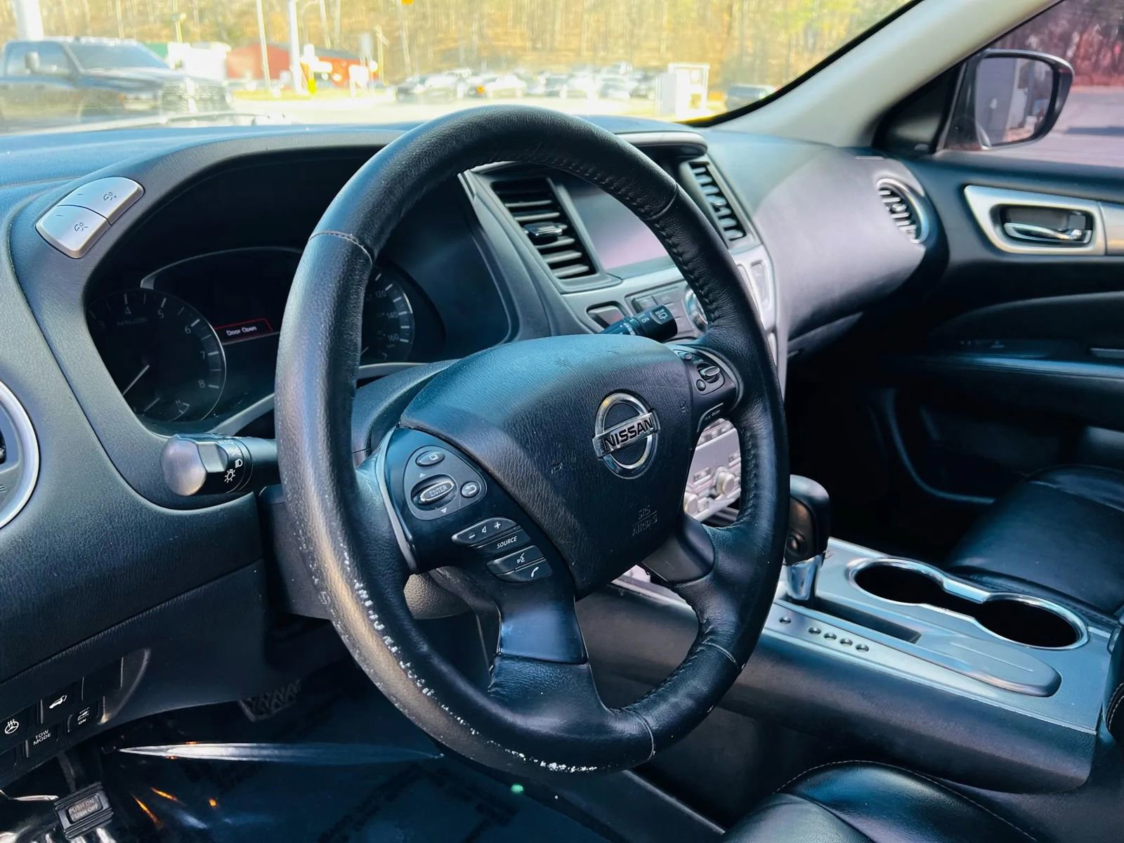 Used 2020 Nissan Pathfinder SL image 36