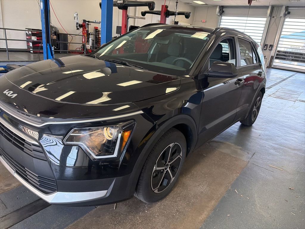 Used 2023 Kia Niro LX