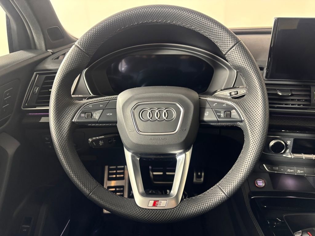 Used 2025 Audi SQ5 Premium Plus w/ Premium Plus Package image 14