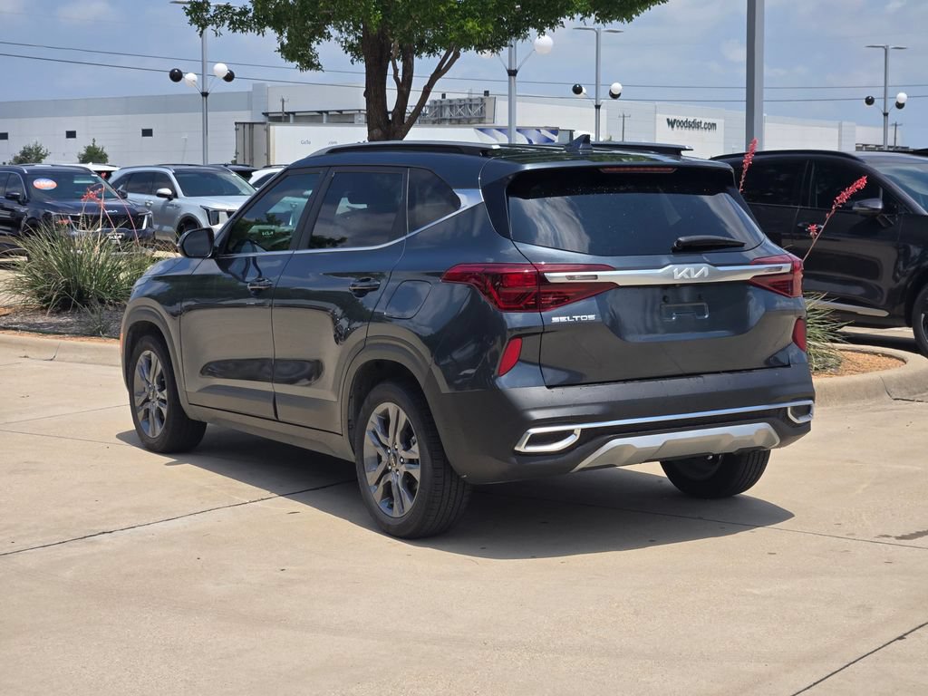 Certified 2023 Kia Seltos S w/ Navigation Package FWD image 3