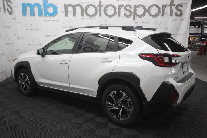 Used 2024 Subaru Crosstrek 2.0i Premium image 3