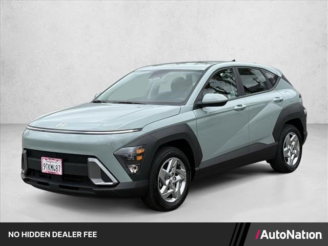 Certified 2025 Hyundai Kona SE FWD image 1
