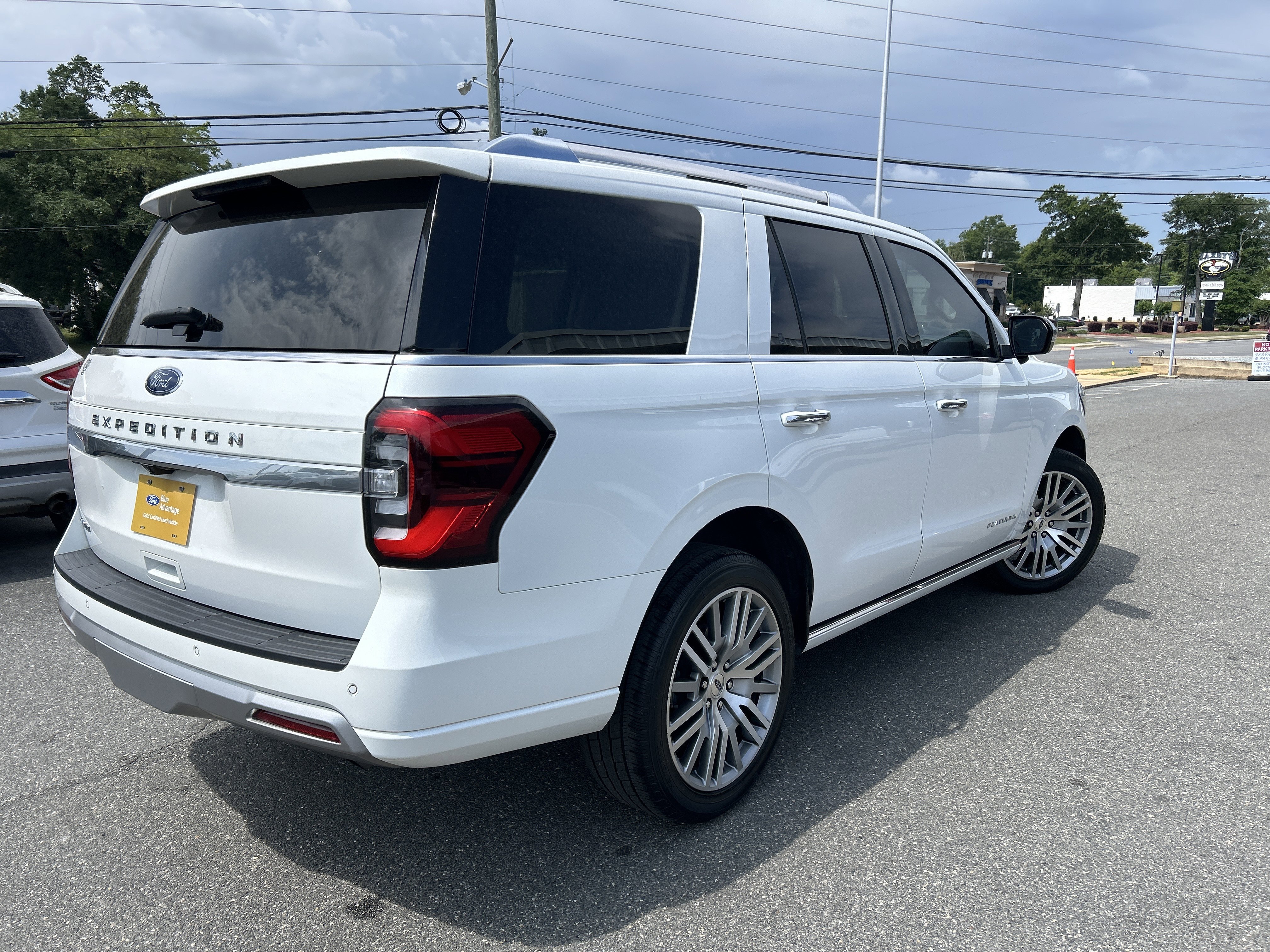 Used 2023 Ford Expedition Platinum RWD image 7