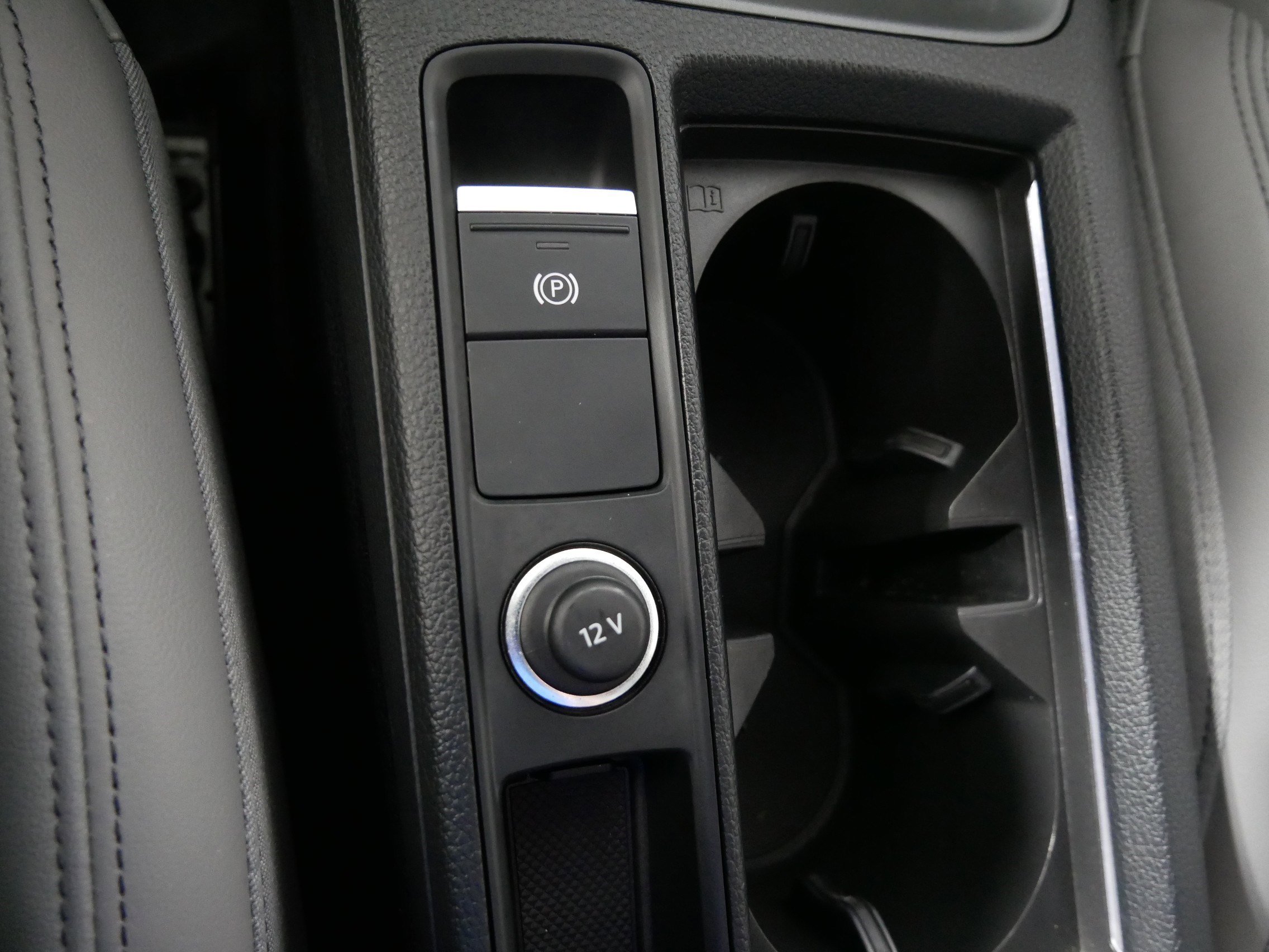 Used 2024 Audi Q3 2.0T Premium Plus AWD/4WD image 31