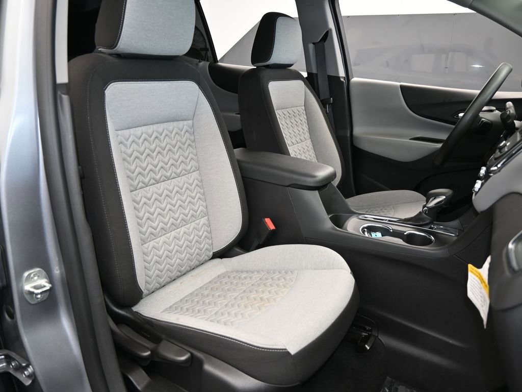 Used 2024 Chevrolet Equinox LS w/ Driver Confidence II Package image 38