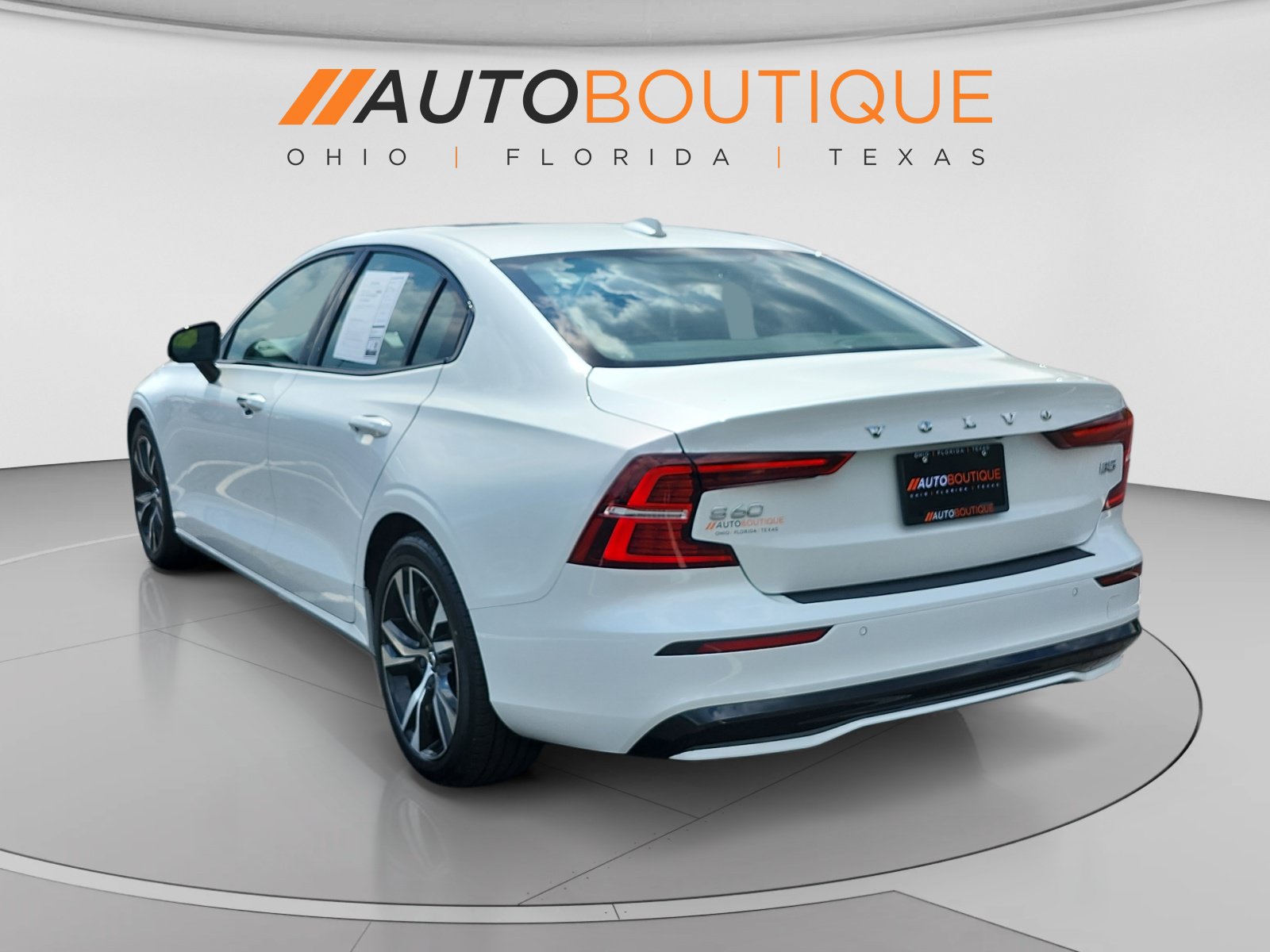 Used 2024 Volvo S60 B5 Core FWD image 3