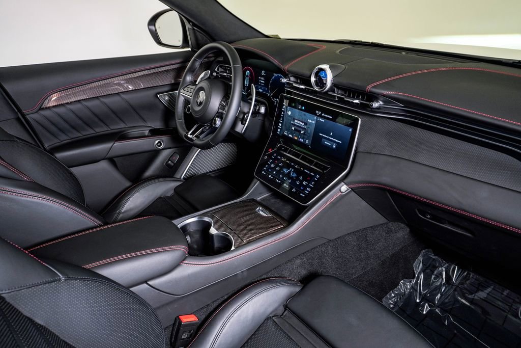 Used 2023 Maserati Grecale Modena image 14