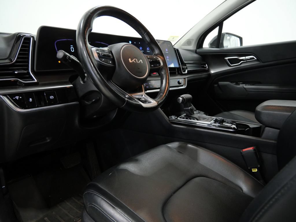 Used 2023 Kia Sportage EX AWD/4WD image 7