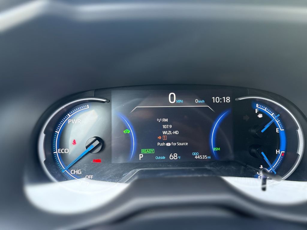 Used 2022 Toyota RAV4 XSE w/ XSE Grade Weather Package image 10