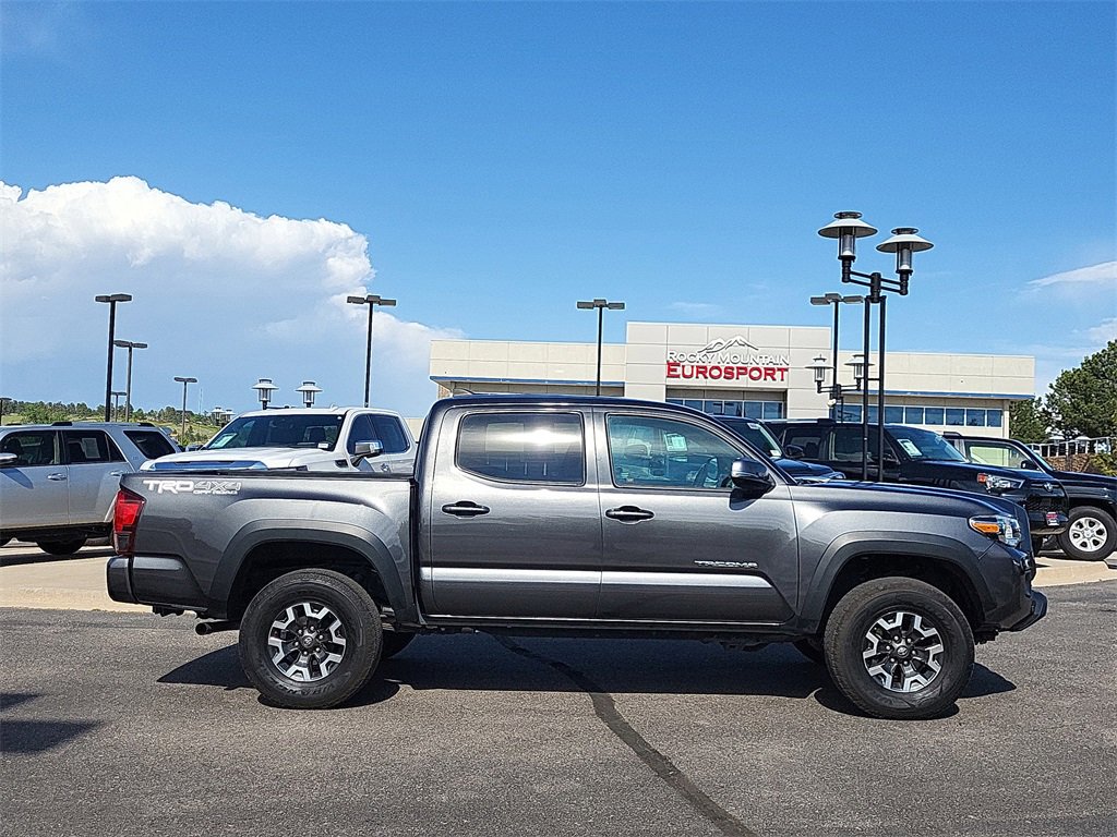 Used 2019 Toyota Tacoma TRD Off-Road w/ Technology Package image 4